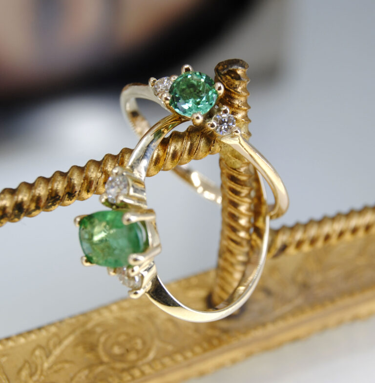 Gouden Ring met diamant en smaragd