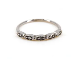 Witgouden ring met rij diamanten