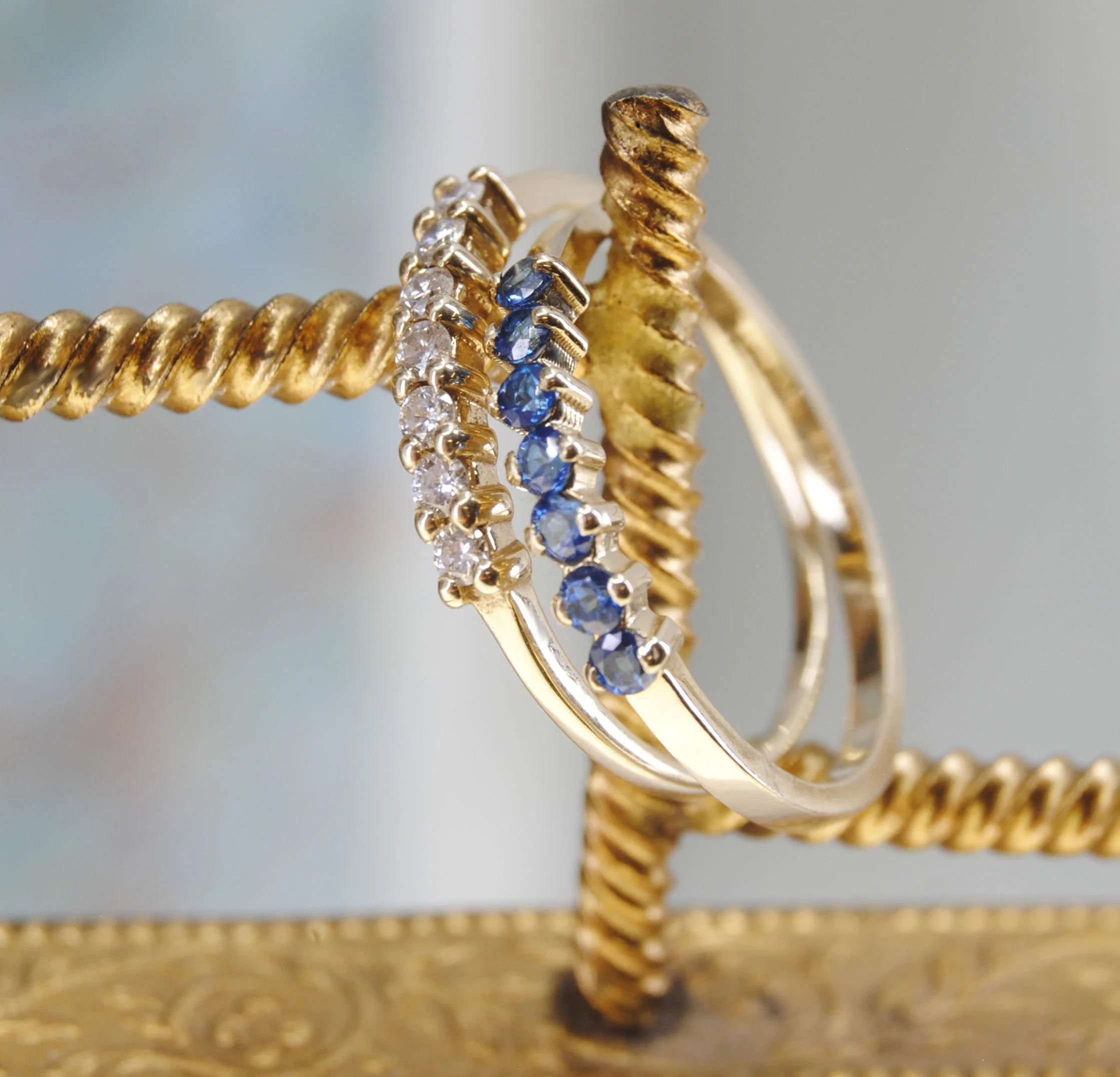 Gouden ringen met topaas en diamant