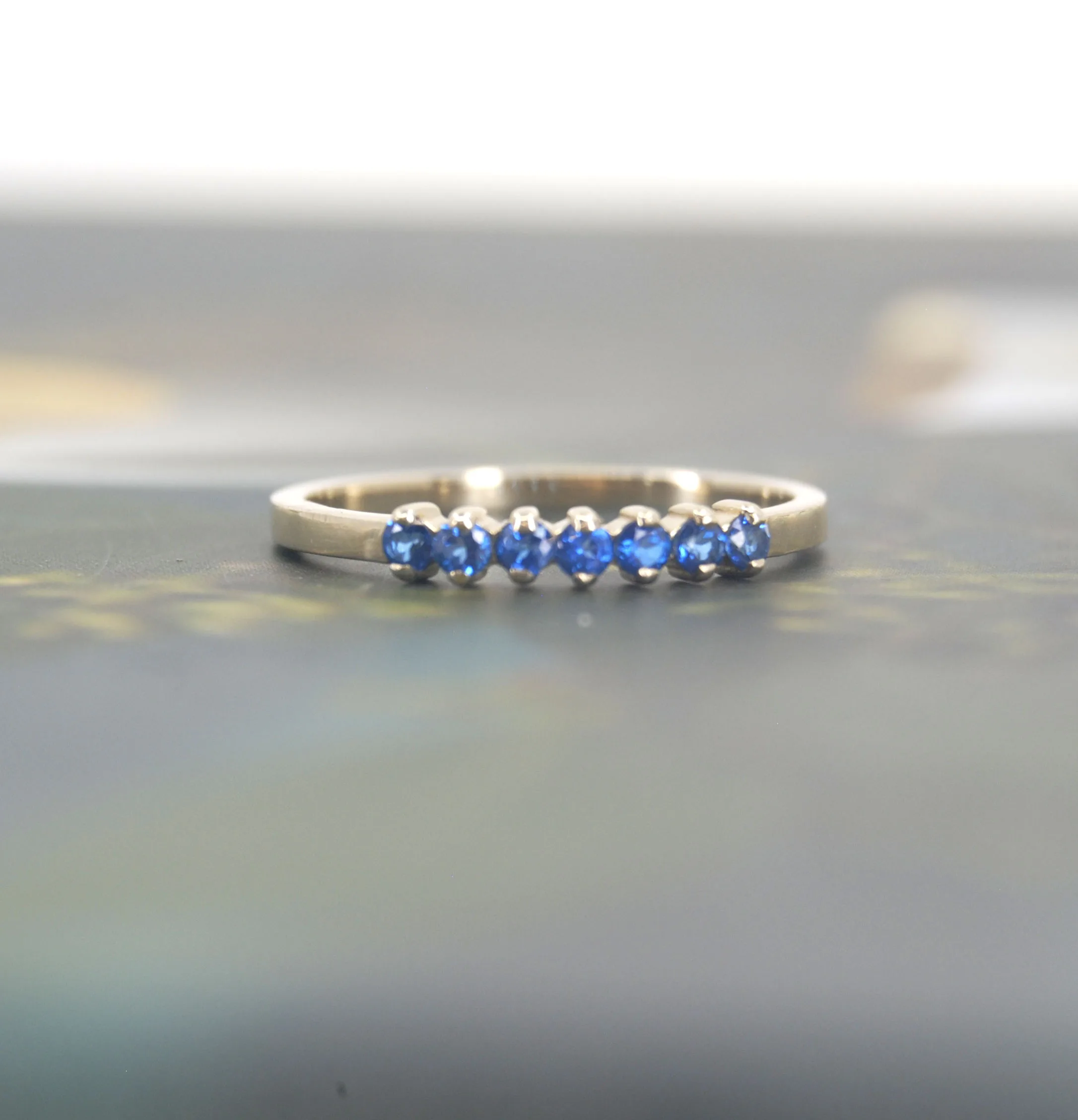 Gouden ring met topaas