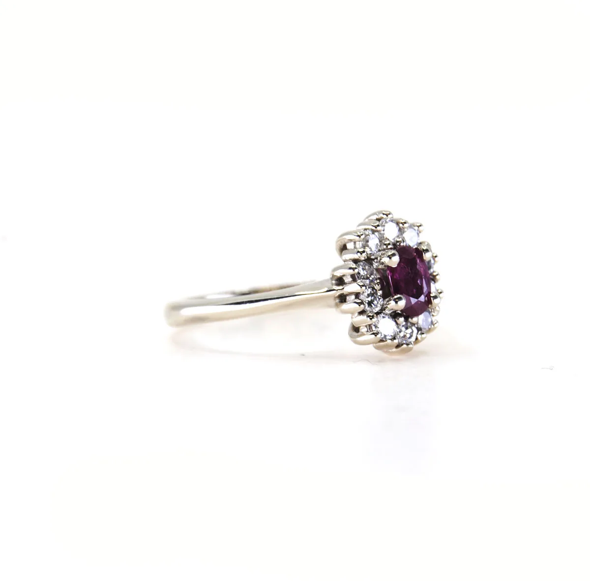 Witgouden ring Lima met Robijn en Diamant
