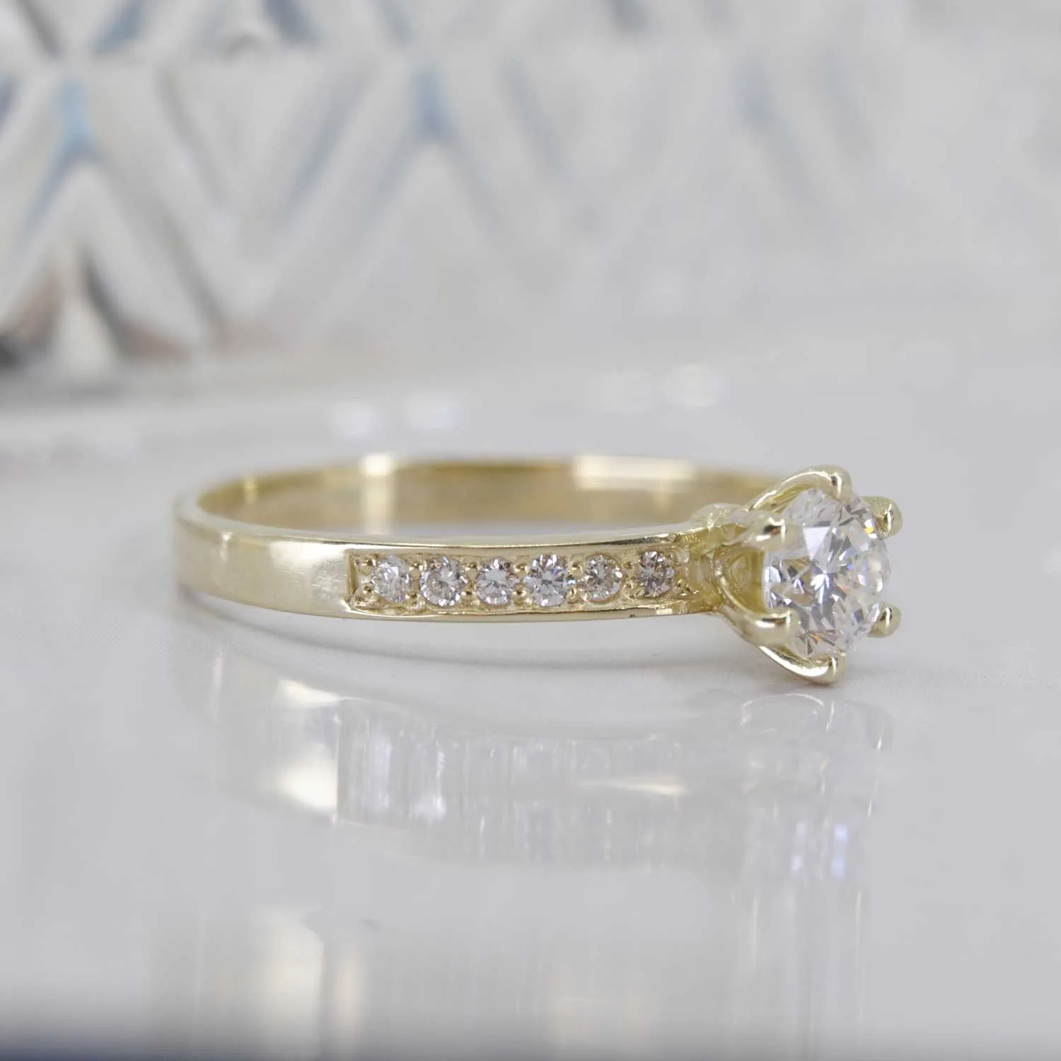 Geelgouden ring Moraine met Diamant 0,55crt