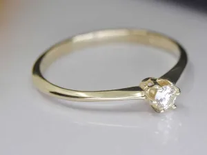 Geelgouden ring Haarlem met Diamant
