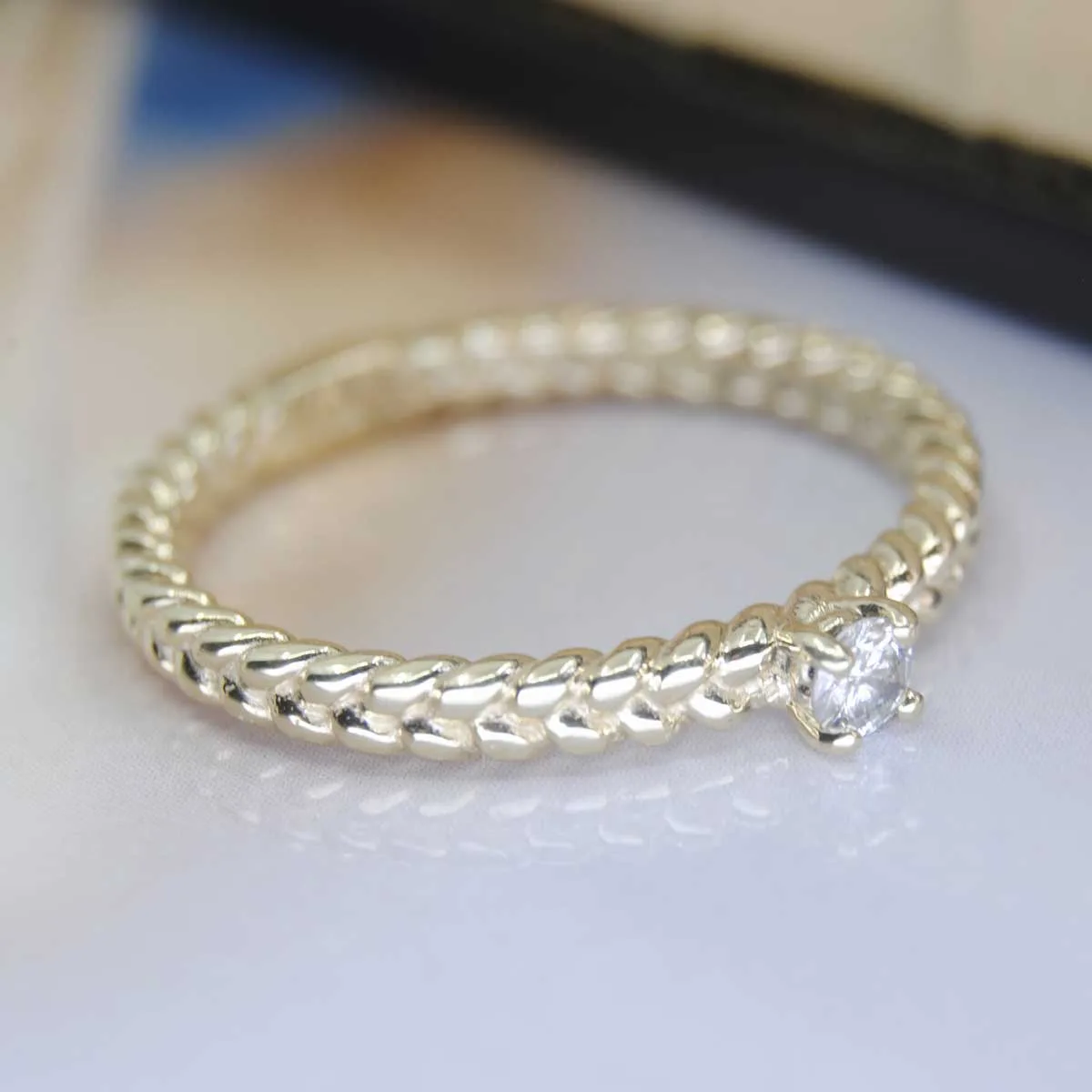 Geelgouden ring Saigon met Diamant