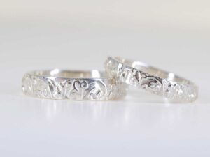 Witgouden trouwring Nancy met Franse lelie 3,3 mm